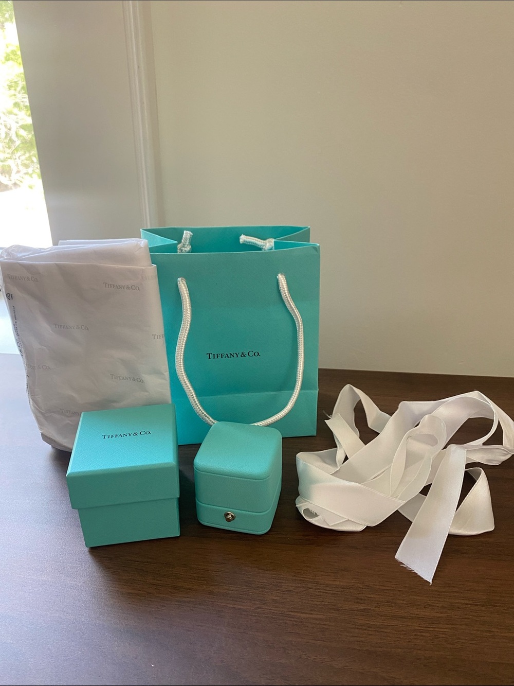 Tiffany & Co. Signature Blue Leather Jewelry Packaging Set with White Ribbon